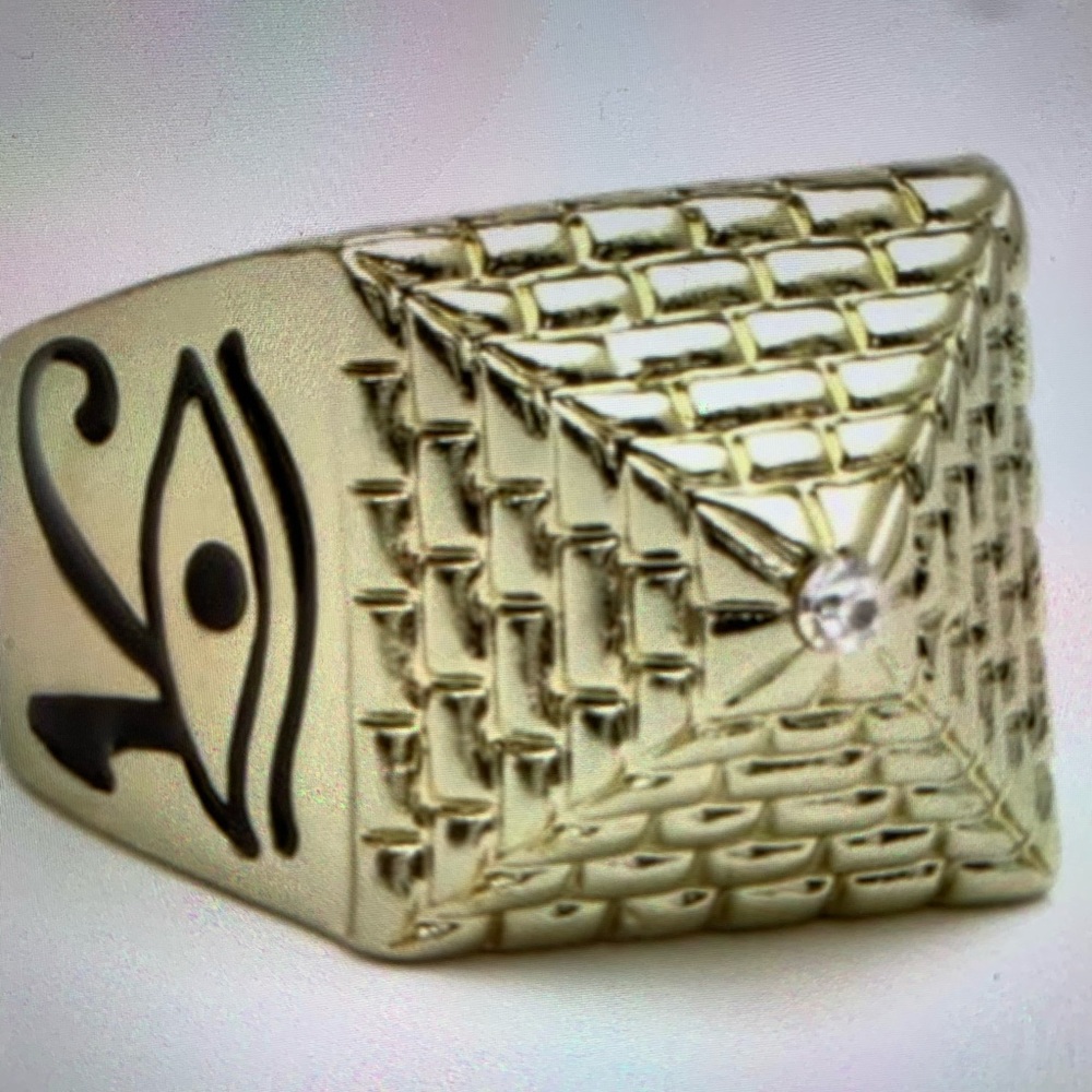 Ring - Picture 1 of 5